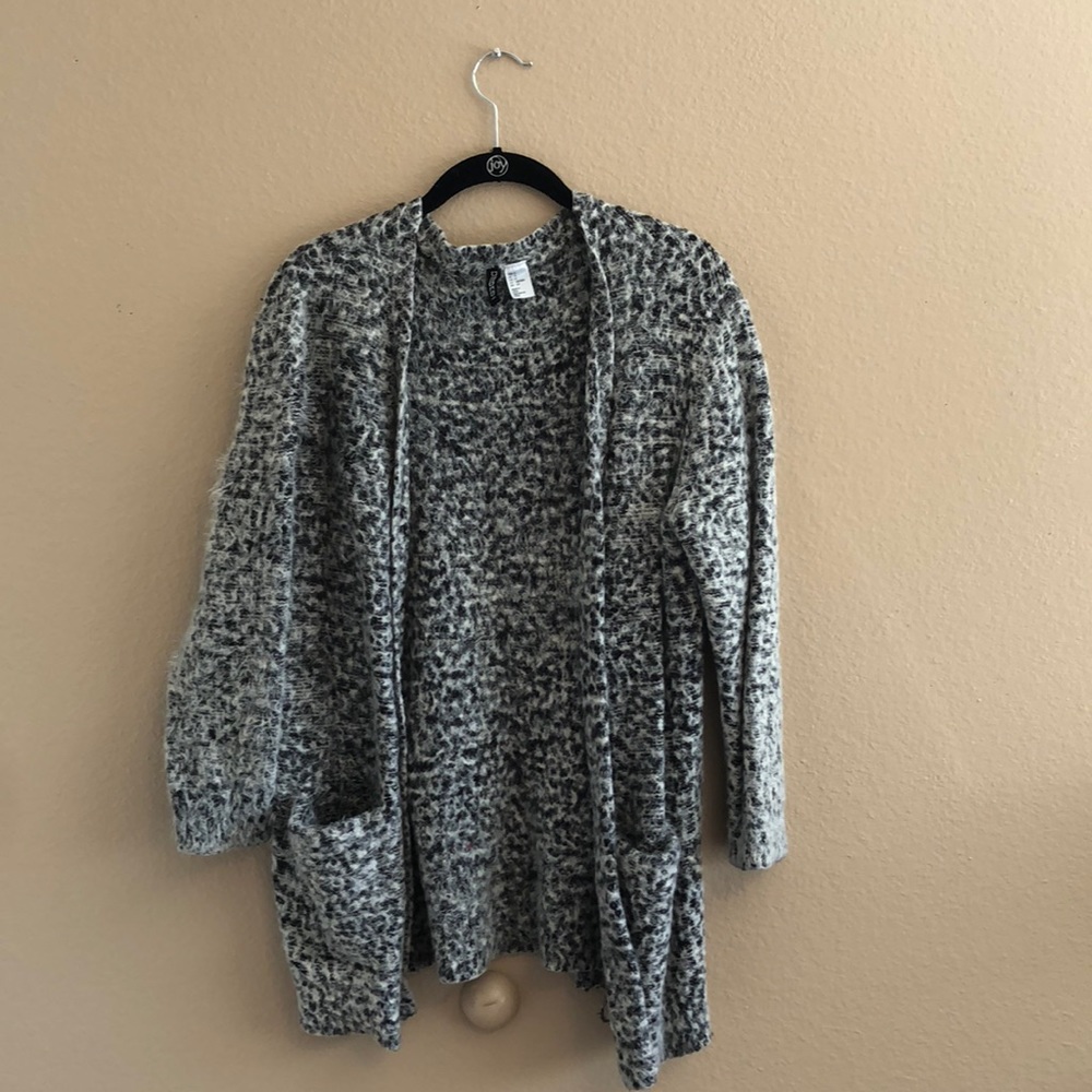 Super cute cardigan!!!!